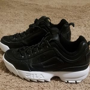 Womens Fila disruptor shoes